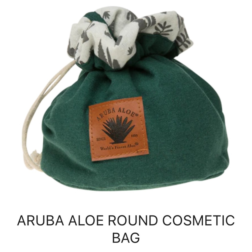 Aruba Aloe black cosmetic bag w/ small zipper‎ bag